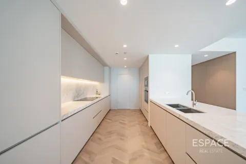 Купить квартиру в Дубай Марине, Дубай: 3 спальни, 219м², № 61781 - фото 9