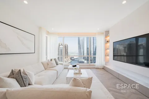 Купить квартиру в Дубай Марине, Дубай: 3 спальни, 219м², № 61781 - фото 1