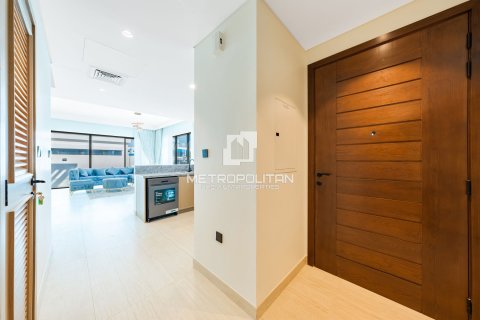 Townhouse in Damac Lagoons, Dubai 5 bedrooms, 302 sq.m. № 74055 - photo 4
