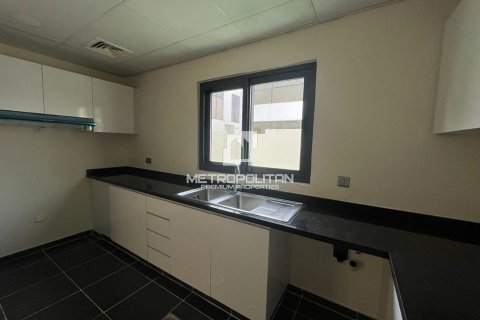 Снять в аренду виллу в DAMAC Hills (Akoya by DAMAC), Дубай: 6 спален, 322м², № 74050 - фото 8