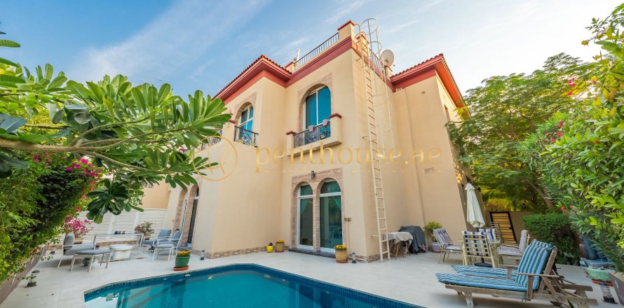 Villa à The Villa, Dubai, 4 chambres, 372 m², № 74048