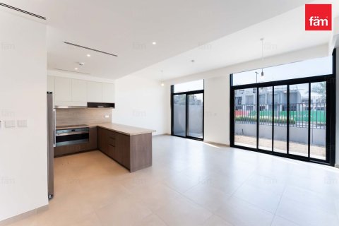 Villa à Dubai, 4 chambres, 248 m², № 67398 - photo 2