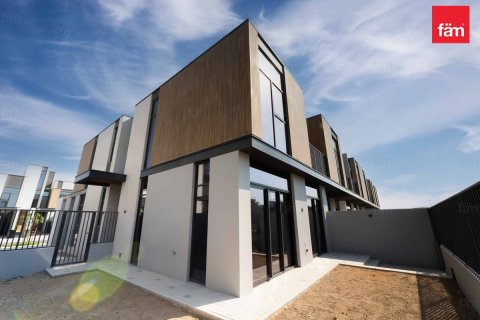 Villa à Dubai, 4 chambres, 248 m², № 67398 - photo 1