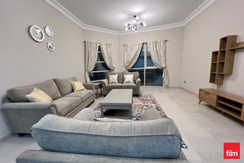 Квартира в Дубае, 2 спальни, 120.6м², № 110132