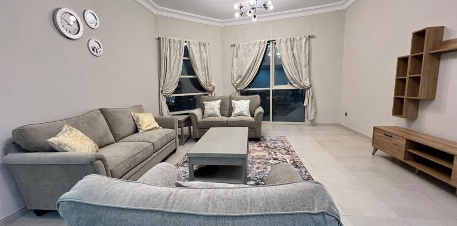 Квартира в Дубае, 2 спальни, 120.6м², № 110132