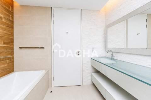 Apartment in Bluewaters Residences, Bluewaters, Dubai 3 bedrooms, 195 sq.m. № 115706 - photo 16