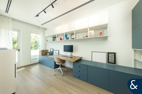 Villa in Arabian Ranches, Dubai 4 bedrooms, 465 sq.m. № 98527 - photo 11