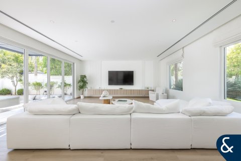 Villa in Arabian Ranches, Dubai 4 bedrooms, 465 sq.m. № 98527 - photo 8