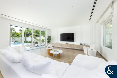 Villa in Arabian Ranches, Dubai 4 bedrooms, 465 sq.m. № 98527 - photo 9