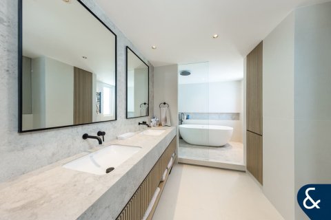 Villa in Arabian Ranches, Dubai 4 bedrooms, 465 sq.m. № 98527 - photo 18