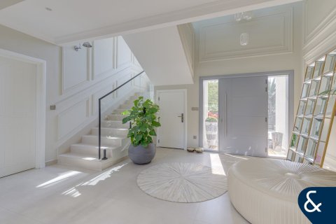 Villa in The Villa, Dubai 5 bedrooms, 661 sq.m. № 98518 - photo 9