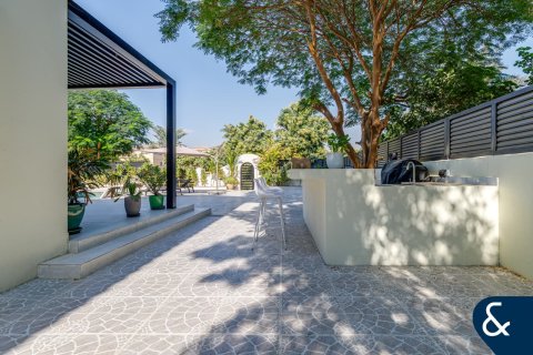 Villa in The Villa, Dubai 5 bedrooms, 661 sq.m. № 98518 - photo 24
