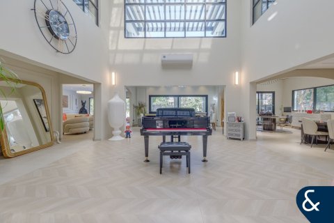 Villa in The Villa, Dubai 5 bedrooms, 661 sq.m. № 98518 - photo 3