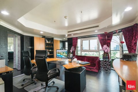Ático en Dubai Sports City, Dubai, 4 dormitorios, 455.7 m², № 55212 - foto 8