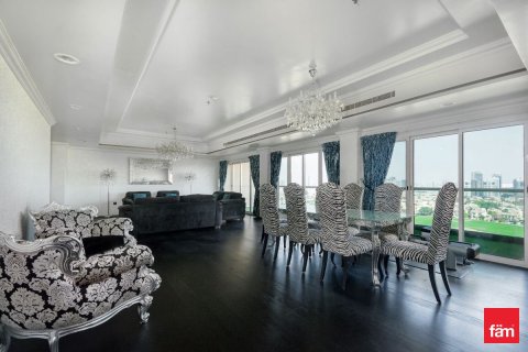 Ático en Dubai Sports City, Dubai, 4 dormitorios, 455.7 m², № 55212 - foto 6