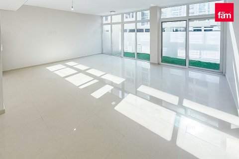 Adosado en Dubai, 3 dormitorios, 167.4 m², № 55215 - foto 3