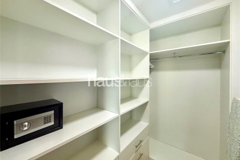 Купить квартиру в The Residences, Даунтаун Дубай (Даунтаун Бурдж Дубай), Дубай: 3 спальни, 171м², № 43592 - фото 16