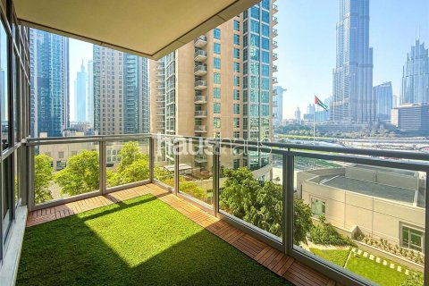 Купить квартиру в The Residences, Даунтаун Дубай (Даунтаун Бурдж Дубай), Дубай: 3 спальни, 171м², № 43592 - фото 1