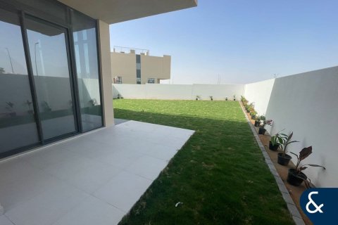 Villa in EMAAR South, Dubai South (Dubai World Central), Dubai 4 bedrooms, 223 sq.m. № 74403 - photo 2