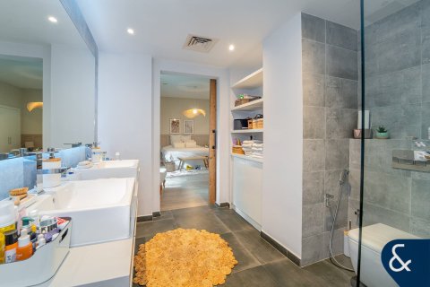 Townhouse in Victory Heights, Dubai Sports City, Dubai 4 bedrooms, 311 sq.m. № 74405 - photo 12