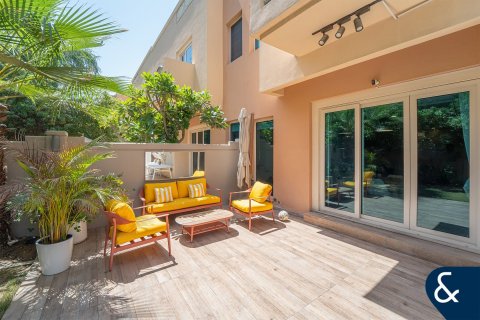 Townhouse in Victory Heights, Dubai Sports City, Dubai 4 bedrooms, 311 sq.m. № 74405 - photo 16