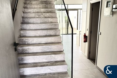 Купить таунхаус в District 7, Мохаммед Бин Рашид Сити, Дубай: 3 спальни, 154м², № 74406 - фото 7