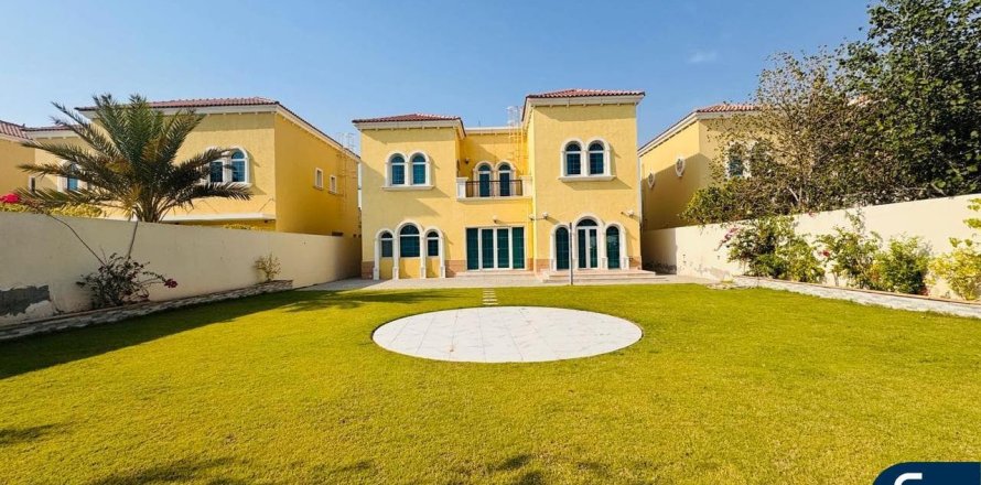 Villa in Legacy, Jumeirah Park, Dubai 3 bedrooms, 285 sq.m. № 74400