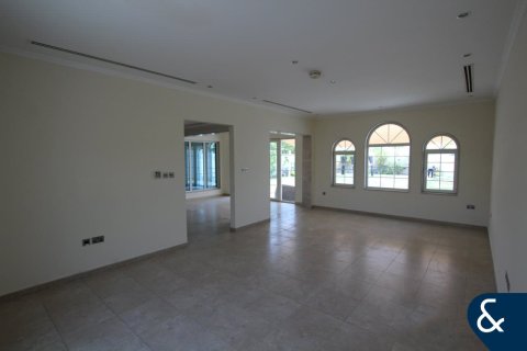 Villa in Legacy, Jumeirah Park, Dubai 3 bedrooms, 285 sq.m. № 74400 - photo 3