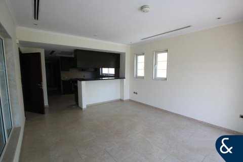 Villa in Legacy, Jumeirah Park, Dubai 3 bedrooms, 285 sq.m. № 74400 - photo 10