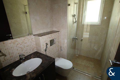 Villa in Legacy, Jumeirah Park, Dubai 3 bedrooms, 285 sq.m. № 74400 - photo 7
