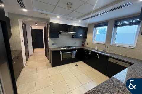 Villa in Legacy, Jumeirah Park, Dubai 3 bedrooms, 285 sq.m. № 74402 - photo 6