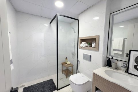 Appartement à Dubai, 2 chambres, 106 m², № 105738 - photo 16