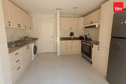Villa à Dubai, 3 chambres, 417.3 m², № 111724 - photo 7