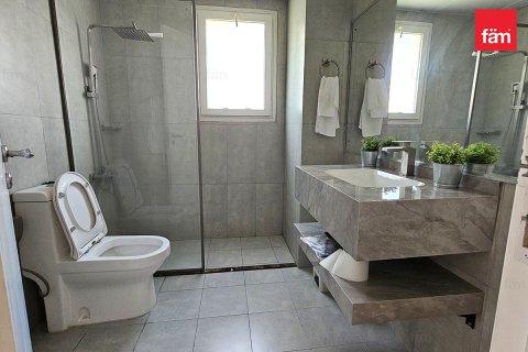 Villa à Dubai, 3 chambres, 417.3 m², № 111724 - photo 4