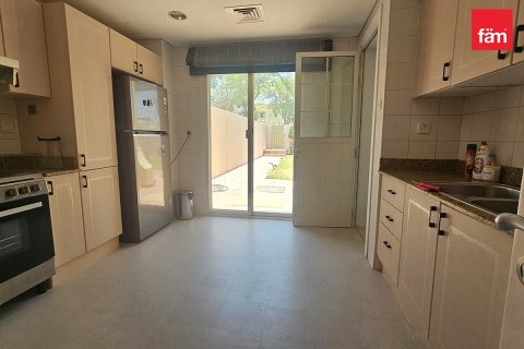 Villa à Dubai, 3 chambres, 417.3 m², № 111724 - photo 9