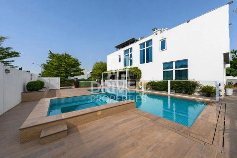Villa in Dubai 6 bedrooms, 608.51 sq.m. № 135394 - photo 3