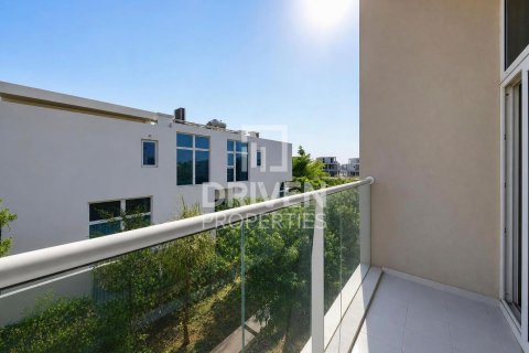 Villa in Dubai 6 bedrooms, 608.51 sq.m. № 135394 - photo 7
