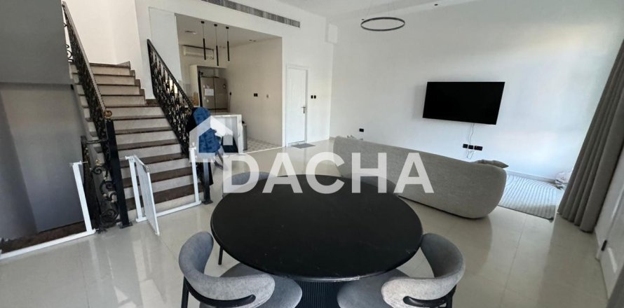 Adosado en Liwan, Dubai Land, Dubai, 3 dormitorios, 212 m², № 115691