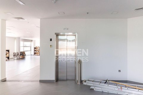 Warehouse in Jebel Ali, Dubai 8588.89 sq.m. № 130094 - photo 9
