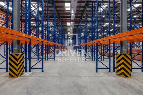 Warehouse in Jebel Ali, Dubai 8872.24 sq.m. № 130100 - photo 9