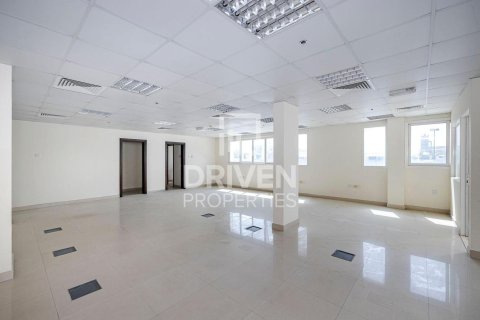مصنع في جبل علي, دبي 15433.3 م² رقم 130092