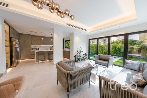 Villa in Meadows 8, Meadows, Dubai 4 bedrooms, 343.74 sq.m. № 124665 - photo 7