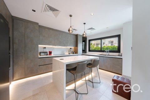 Villa in Meadows 8, Meadows, Dubai 4 bedrooms, 343.74 sq.m. № 124665 - photo 8