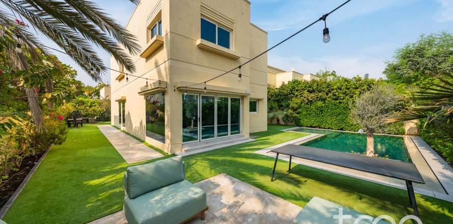 Villa in Meadows 8, Meadows, Dubai 4 bedrooms, 343.74 sq.m. № 124665