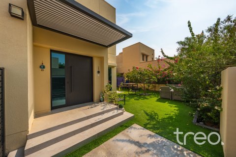 Villa in Meadows 8, Meadows, Dubai 4 bedrooms, 343.74 sq.m. № 124665 - photo 29