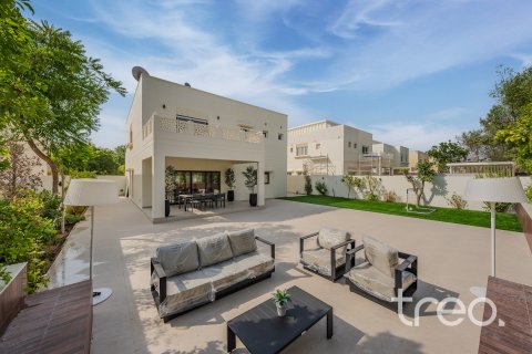 فيلا في Meadows, دبي 4 غرف نوم, 373.28 م² رقم 124670