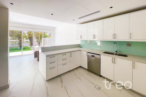 Villa in The Springs, Dubai 3 bedrooms, 269.79 sq.m. № 124781 - photo 4