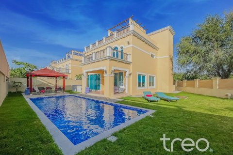 Villa in Legacy, Jumeirah Park, Dubai 4 bedrooms, 386.2 sq.m. № 124783
