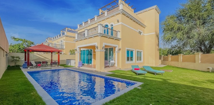 Villa in Legacy, Jumeirah Park, Dubai 4 bedrooms, 386.2 sq.m. № 124783