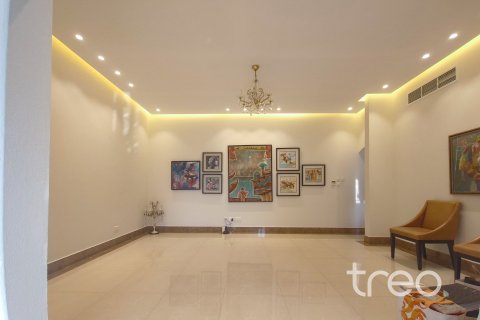 Villa en Meadows, Dubai, 4 dormitorios, 50.63 m², № 124779 - foto 14